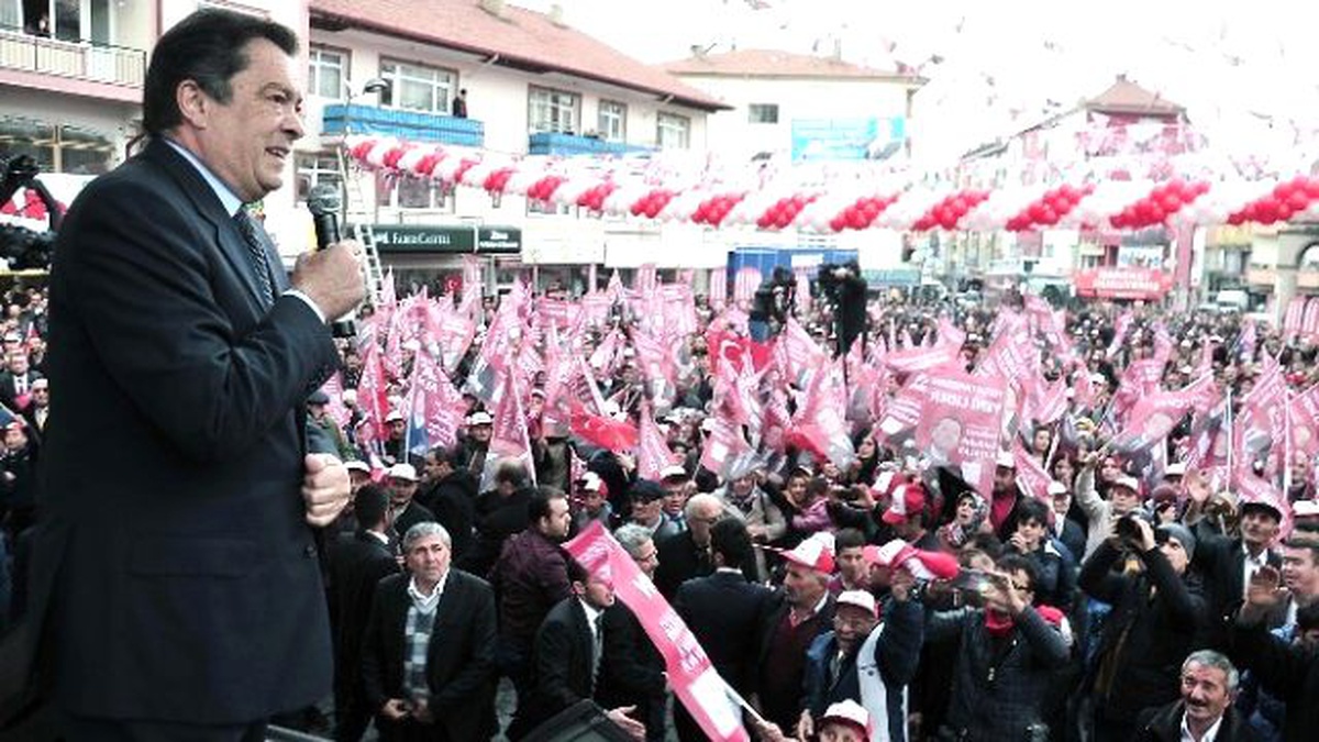 Bağımsız Aday Kayalar, Yozgat\'ta CHP Dahil 14 Partiyi Geride Bıraktı