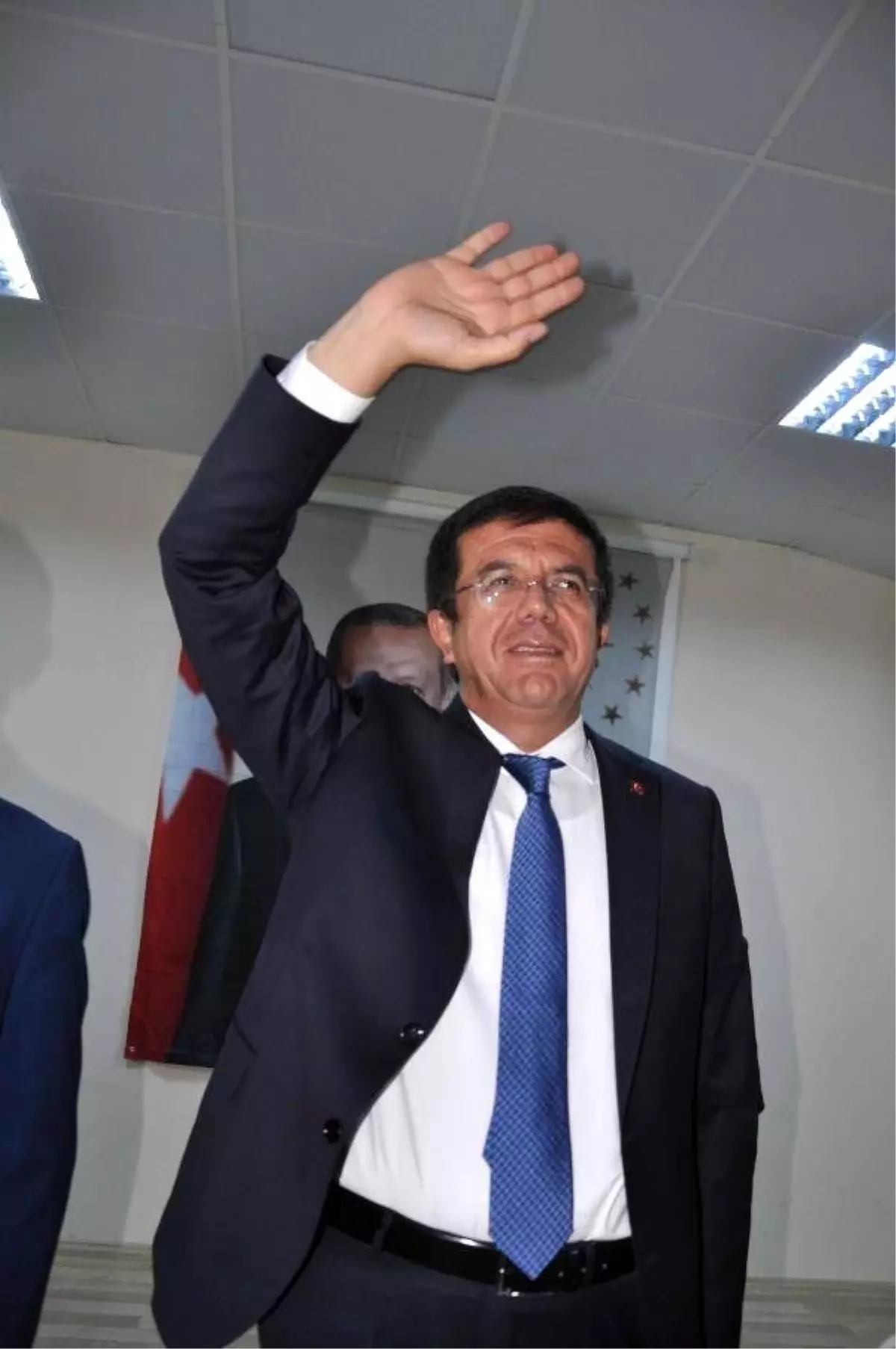 Bakan Zeybekci, 2016\'da Ekonominin Şahlanacağını Söyledi