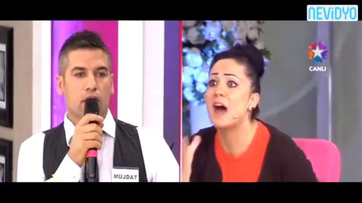 Canlı Yayını Kestiren Kavga!