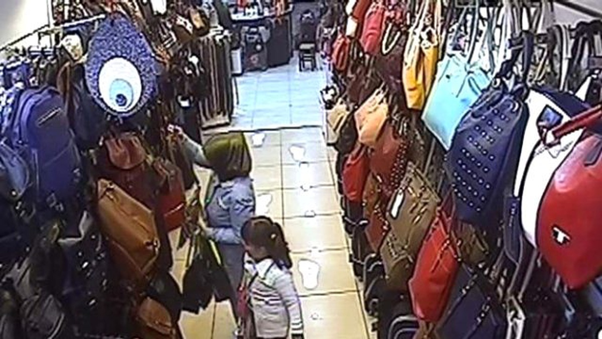 Çanta Hırsızı Güvenlik Kamerasında