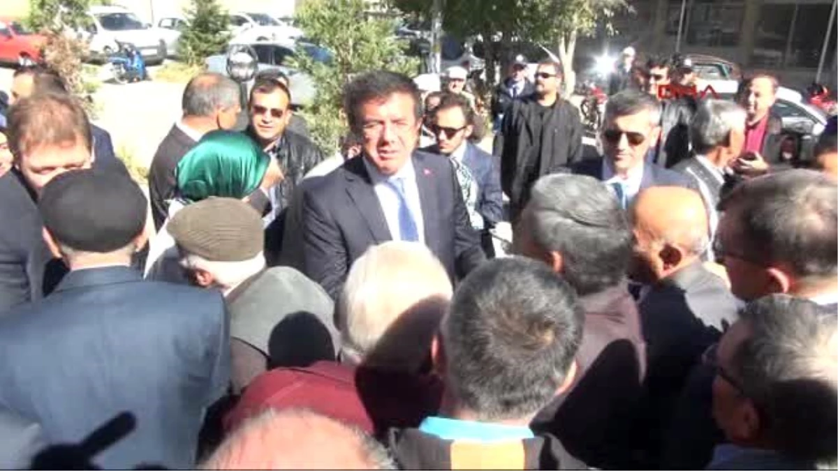 Denizli Bakan Zeybekci, 2016\'da Ekonominin Şahlanacağını Söyledi