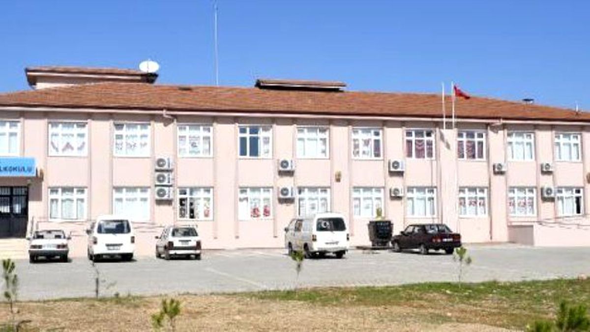 İlkokulda Kızlı-Erkekli Oturma Krizi