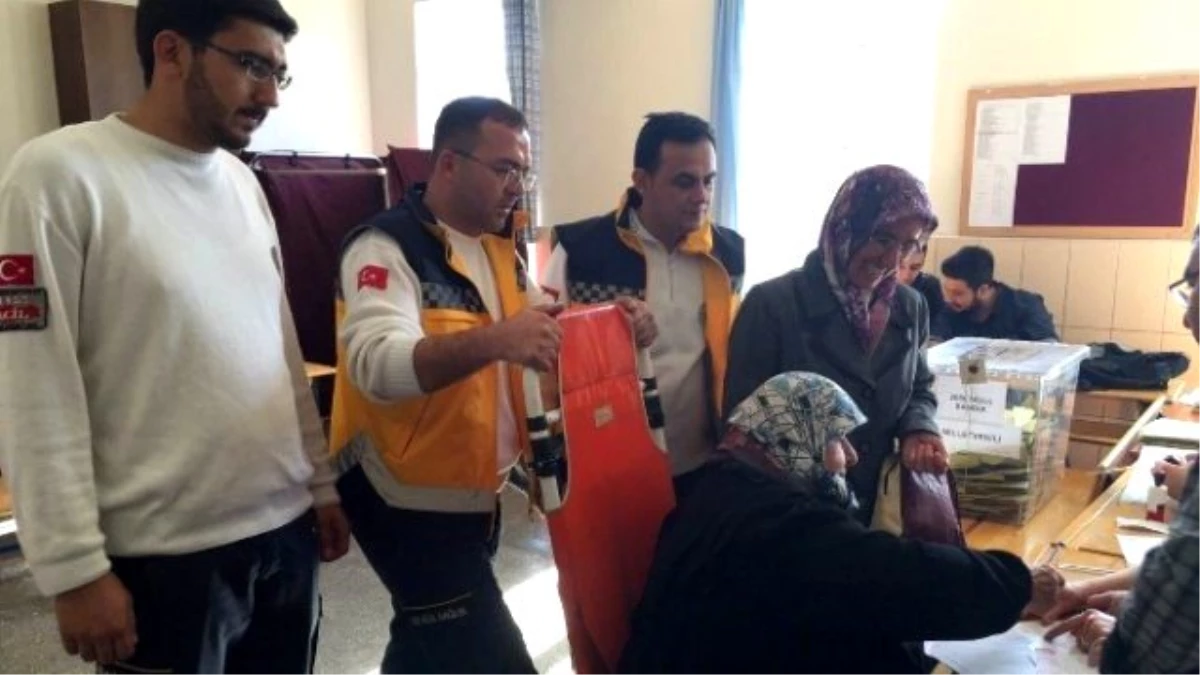Konya\'da 292 Vatandaş Ambulansla Taşınarak Oylarını Kullandı