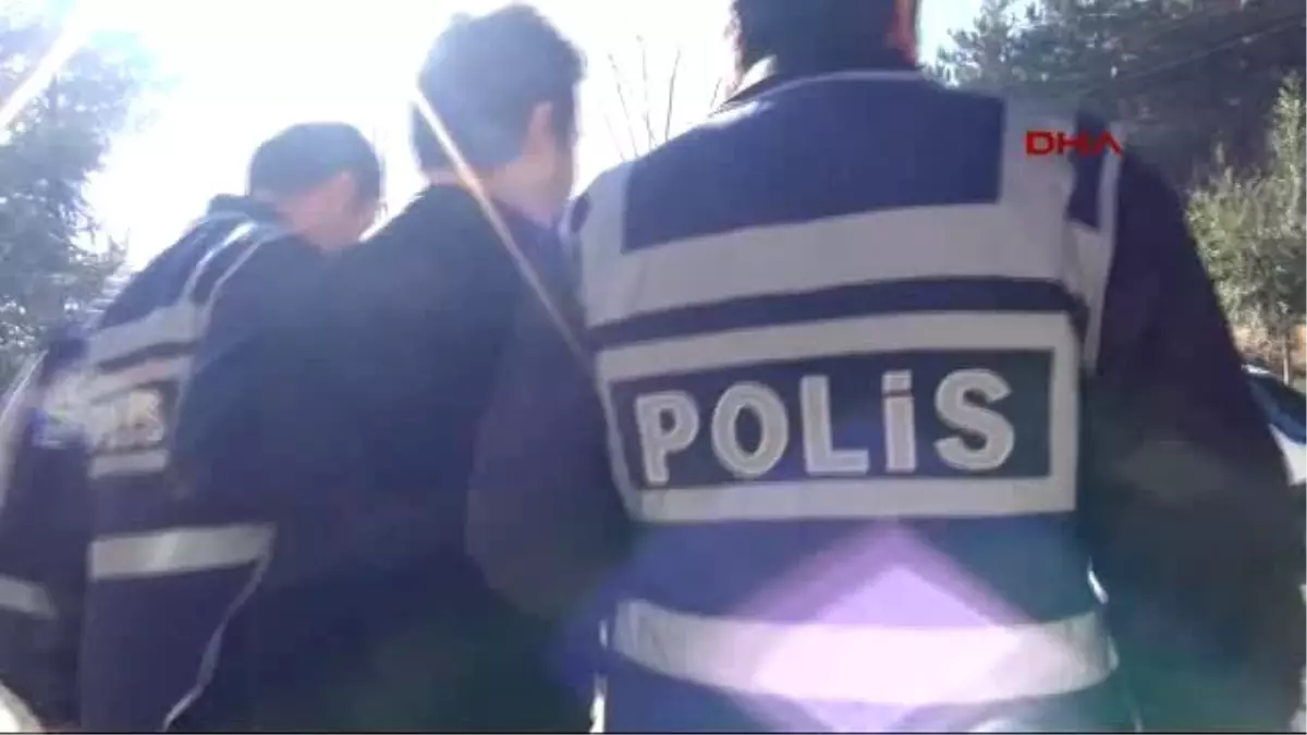 Kütahya Eşini Öldürüp 3 Polisi Yaralayan Koca: Polisleri Vurmak İstemedim