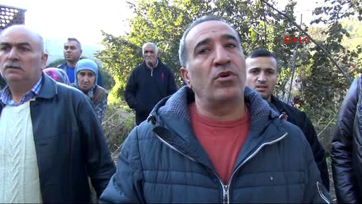 Zonguldak - Yol Kenarında Yürürken Üzerlerine Kamyon Devrilen Anne ve Kızı Öldü