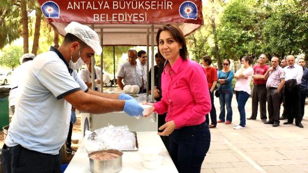 Büyükşehir Personelini de Unutmadı
