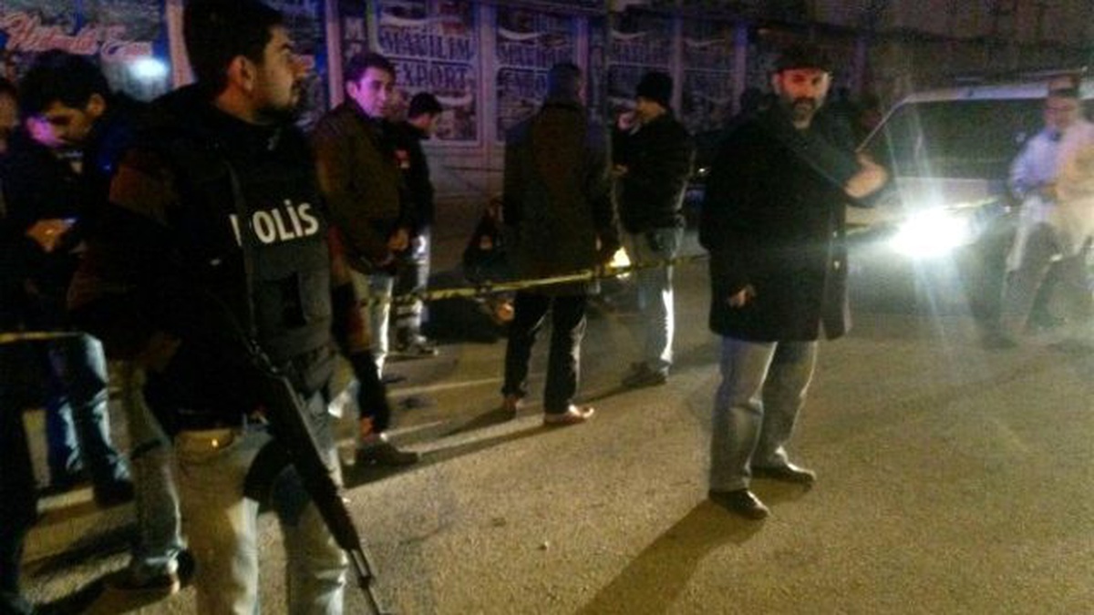 Dördüncü Kattan Atlayarak İntihar Etti