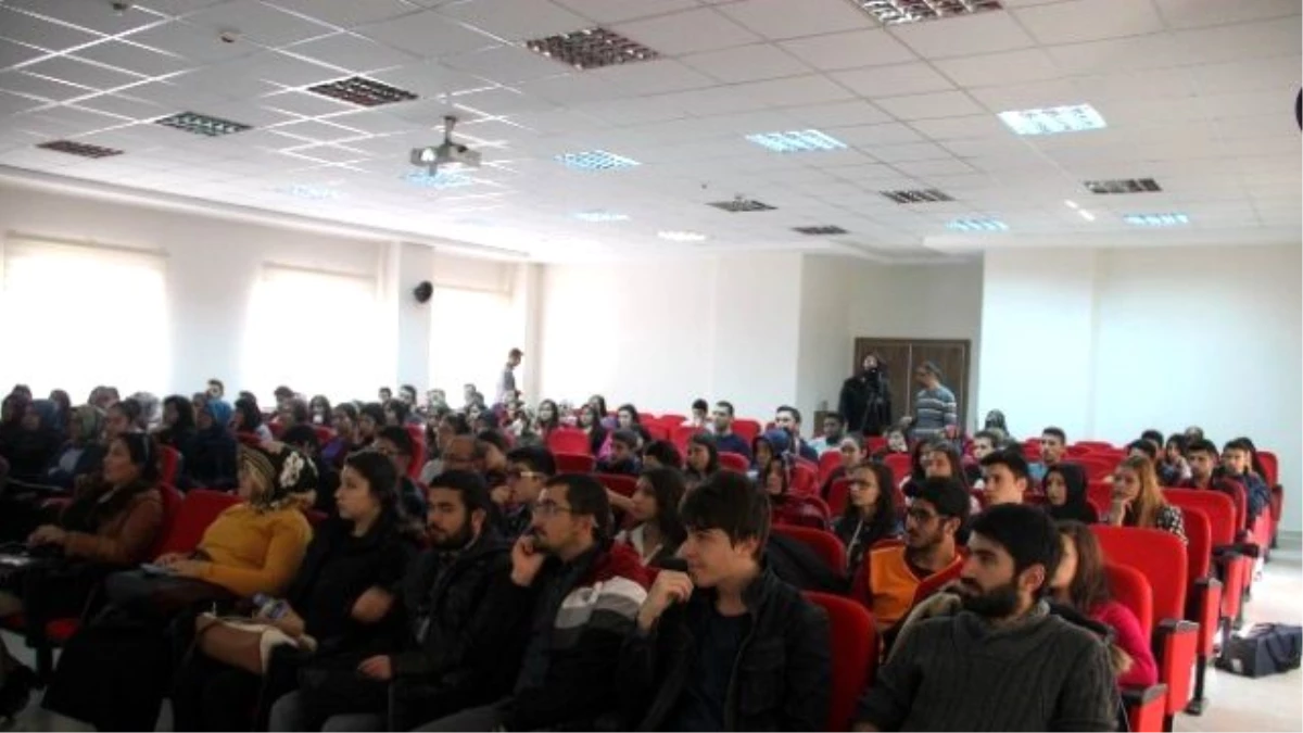 Erciyes Üniversitesi Eğitim Fakültesi \'Çarşamba Konferansları\' Etkinliği Geçekleşti