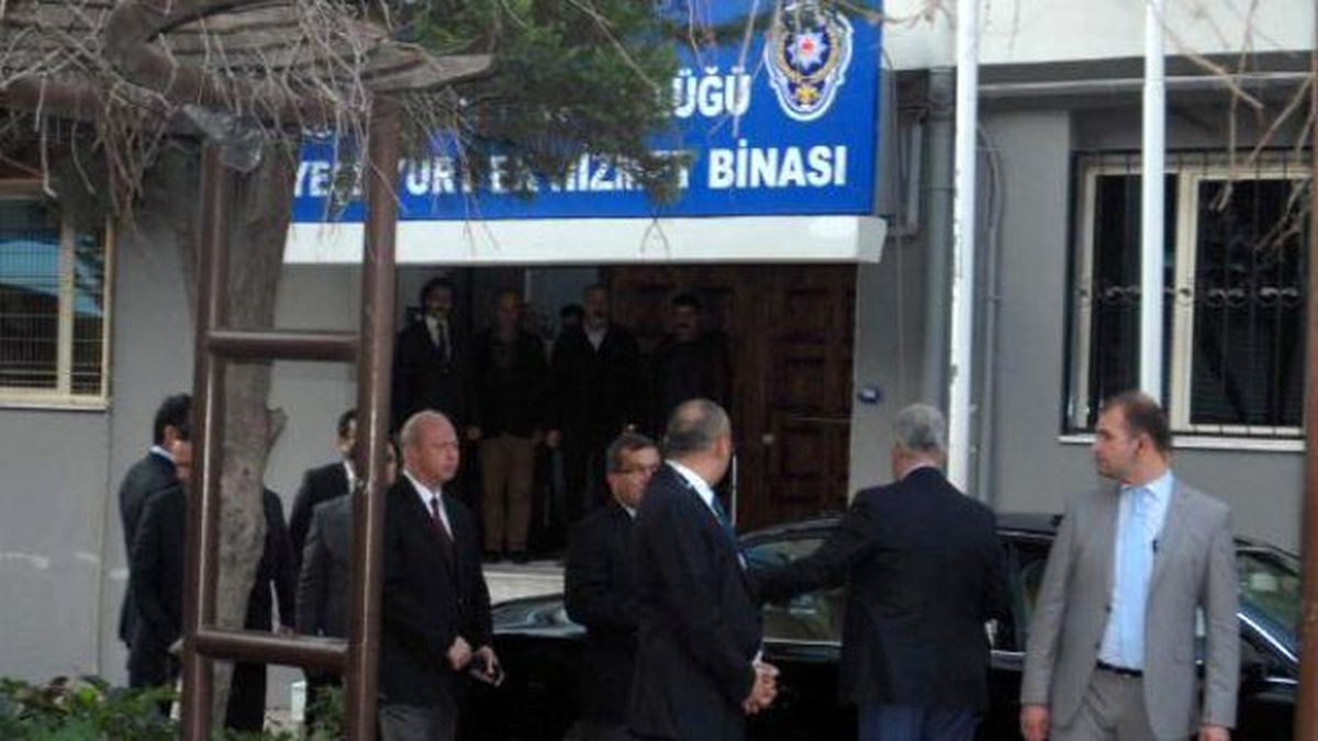 Eski Emniyet Müdürü Baba Firarda, Emniyet Şube Müdürü Oğlu Gözaltında (5)