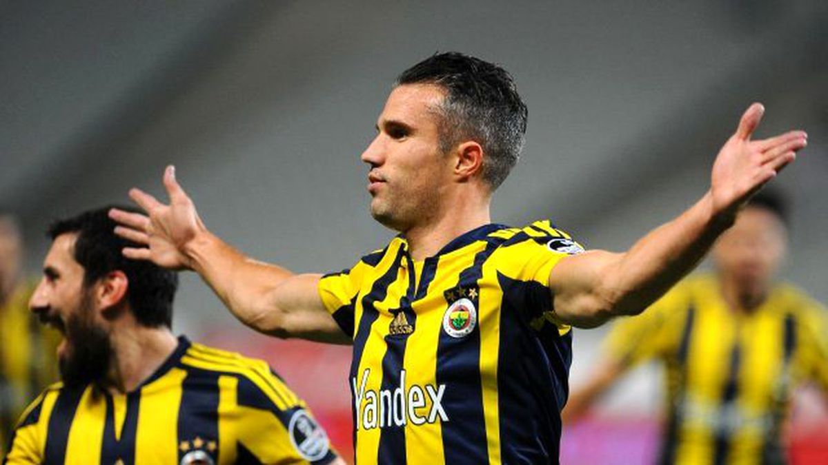 Hollanda'nın Hocası: Van Persie'yi Fenerbahçe Bitirdi