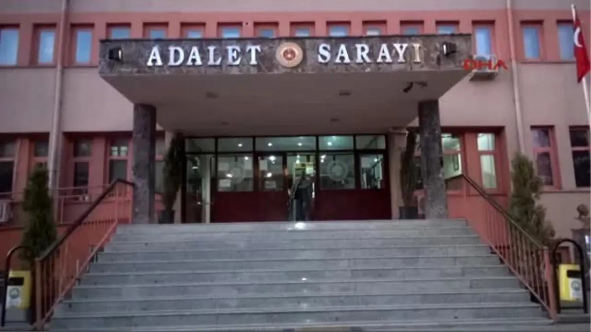 Karabük- Üniversiteli Kız, Terör Örgütü Üyesi Olduğu İddiasıyla Tutuklandı