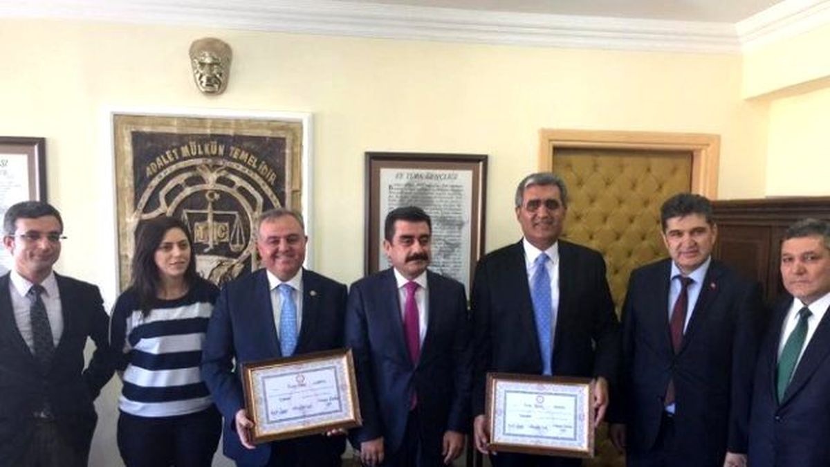 Karaman\'da Konuk ve Şeker Mazbatalarını Aldı