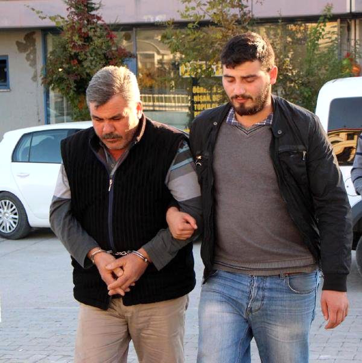 Kaza Yapınca Çaldığı Tır ile İşine Devam Etti
