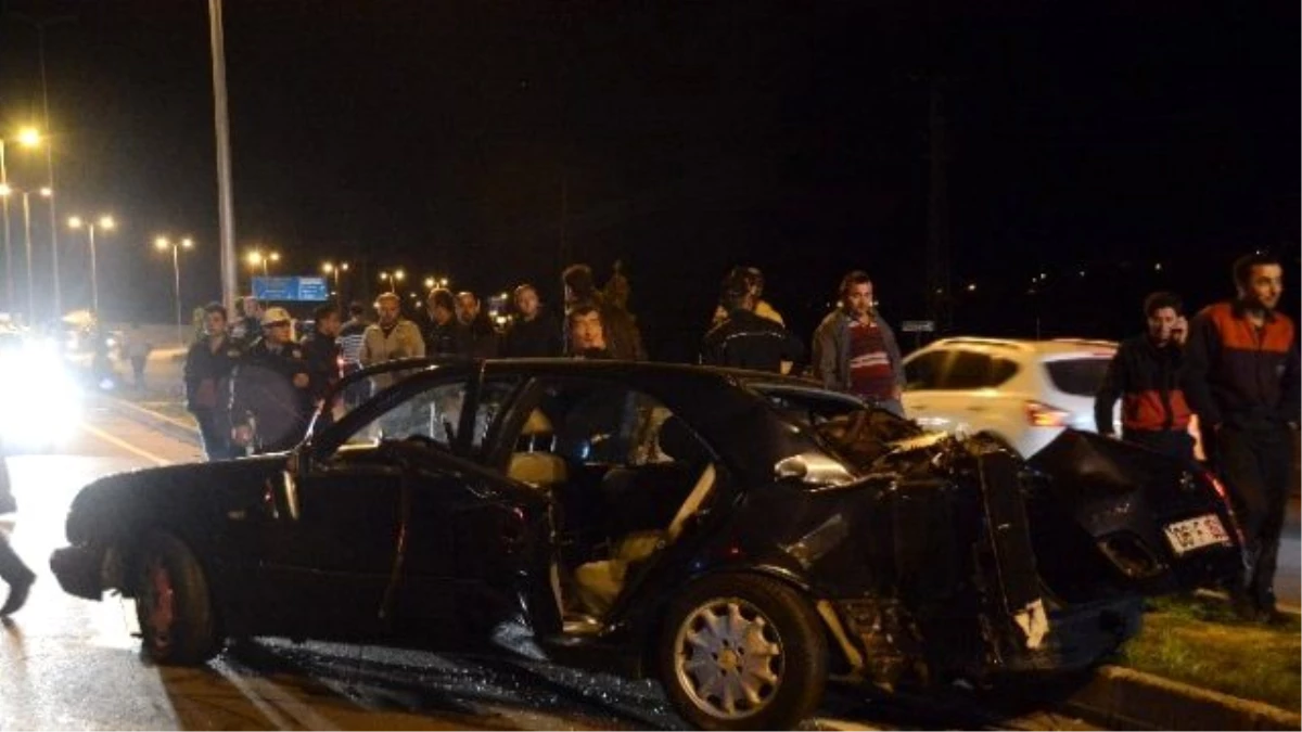 Sinop\'ta Trafik Kazası: 1 Ölü, 2 Yaralı