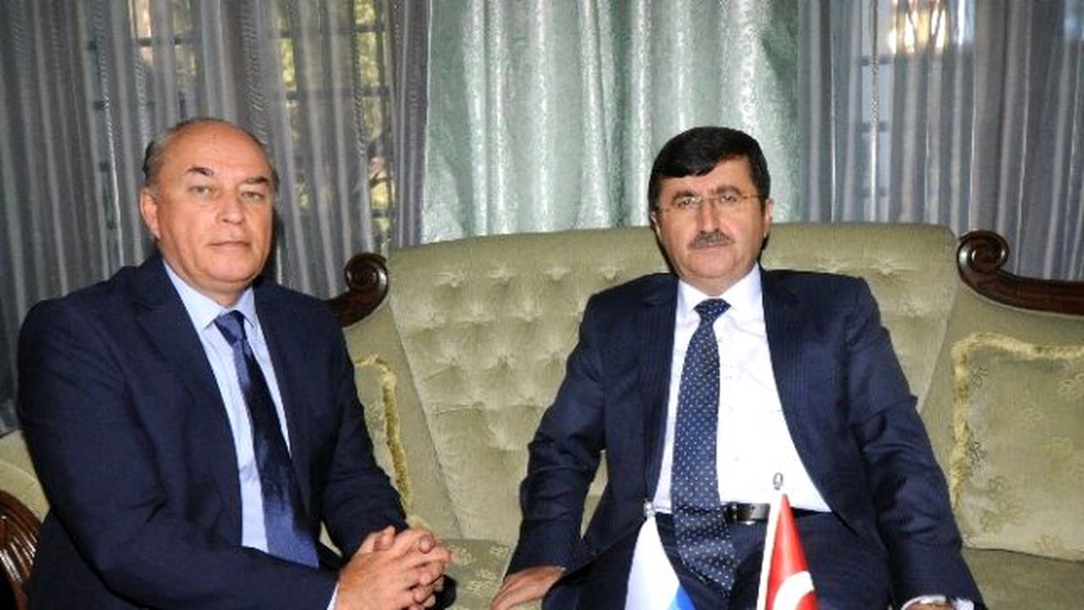 Vali Öz\'den Rusya Başkonsolosluğu\'na Taziye Ziyareti