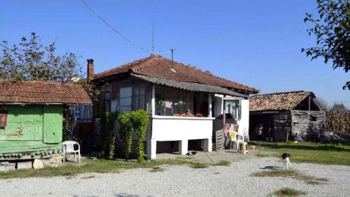 Ameliyat Olmak İçin Yoğun Bakım Servisinde Yer Açılmasını Bekliyor