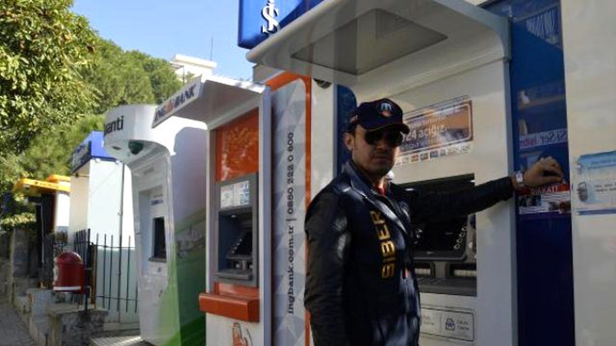 Atm Dolandırıcılarına Karşı Broşürlü Uyarı
