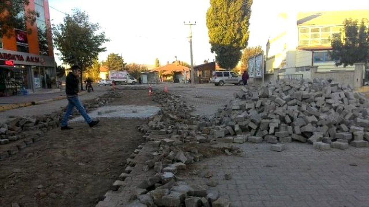 Avanos\'ta Yol Onarım Çalışmaları Devam Ediyor