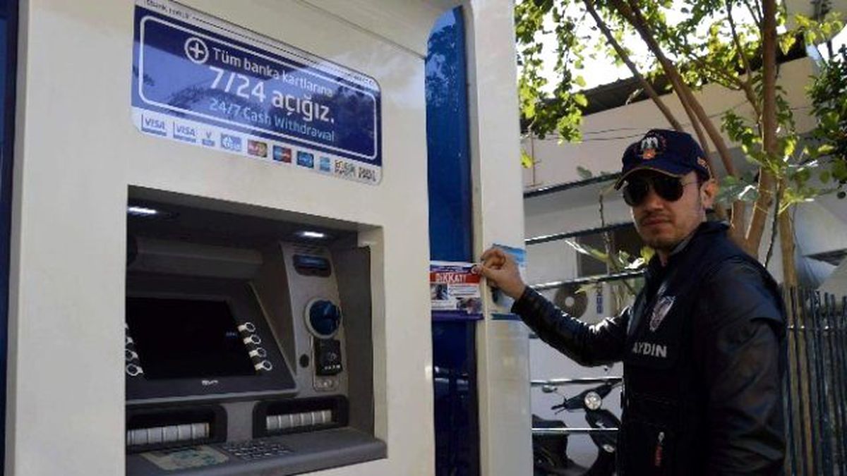 Aydın\'da Polis Vatandaşı Dolandırıcılara Karşı Uyardı