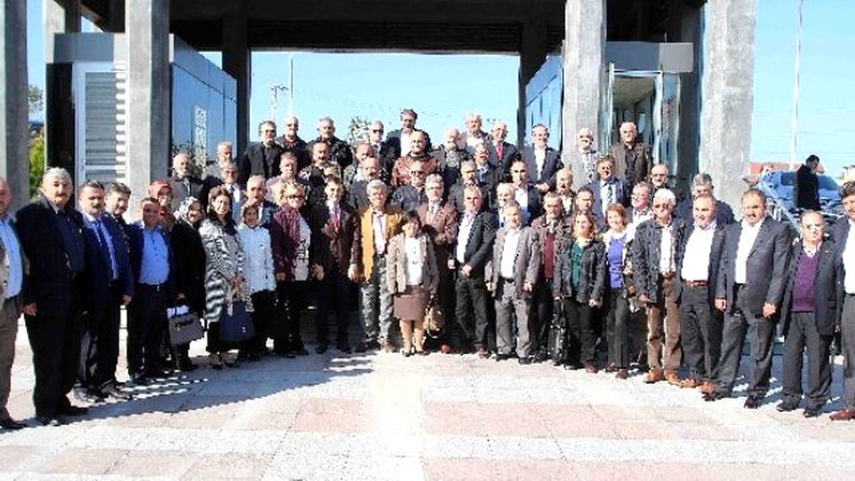 Başkan Karaosmanoğlu Gölcük\'te Muhtarla Yemekte Buluştu