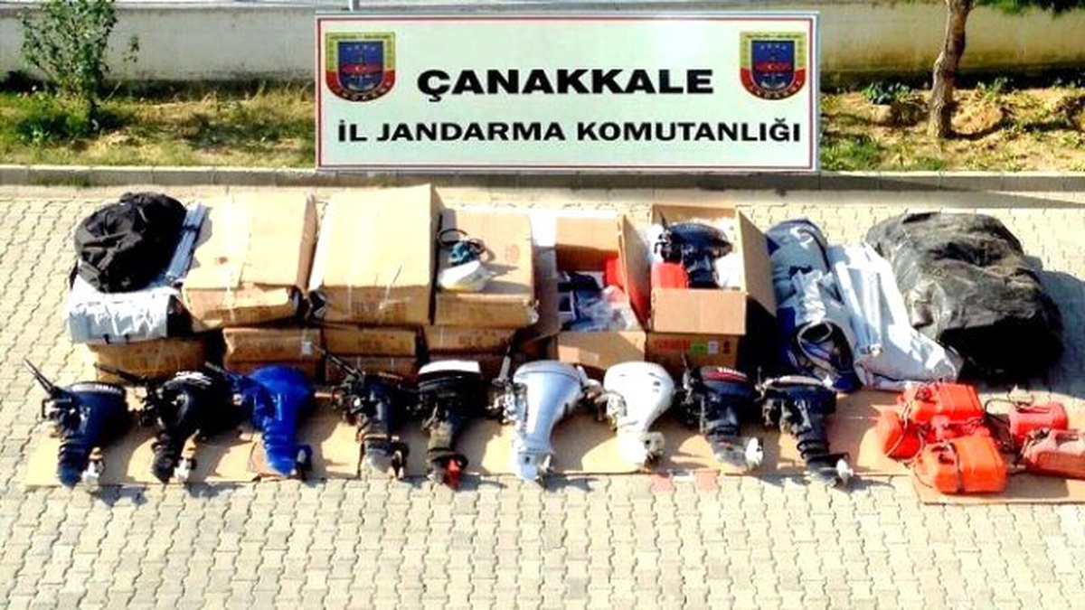 Çalıntı Tekne Motorlarıyla Göçmen Kaçakçılığı Yapan Şahıslar Yakalandı
