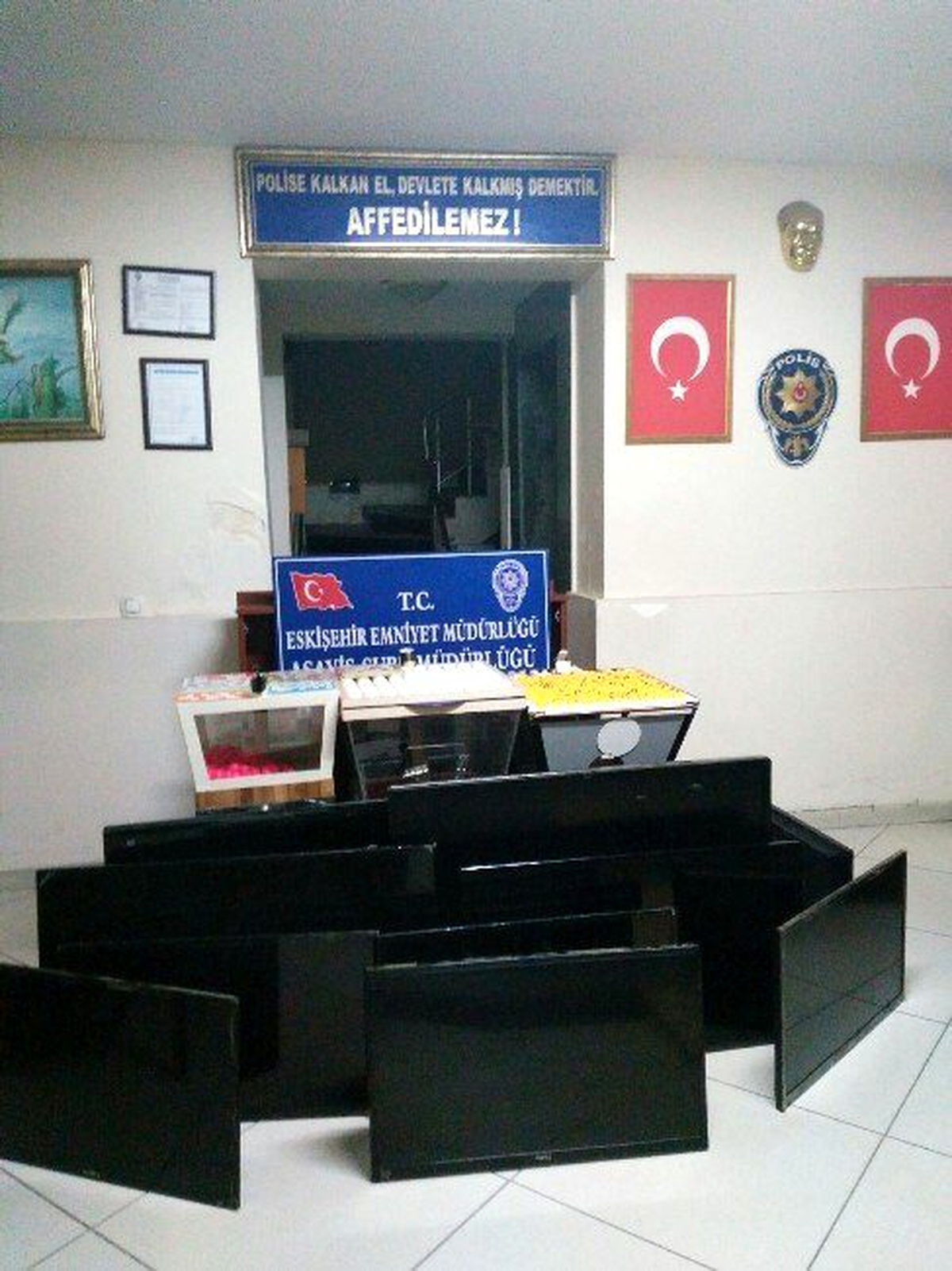 Derneklere \'Tombala\' Baskınları Sürüyor