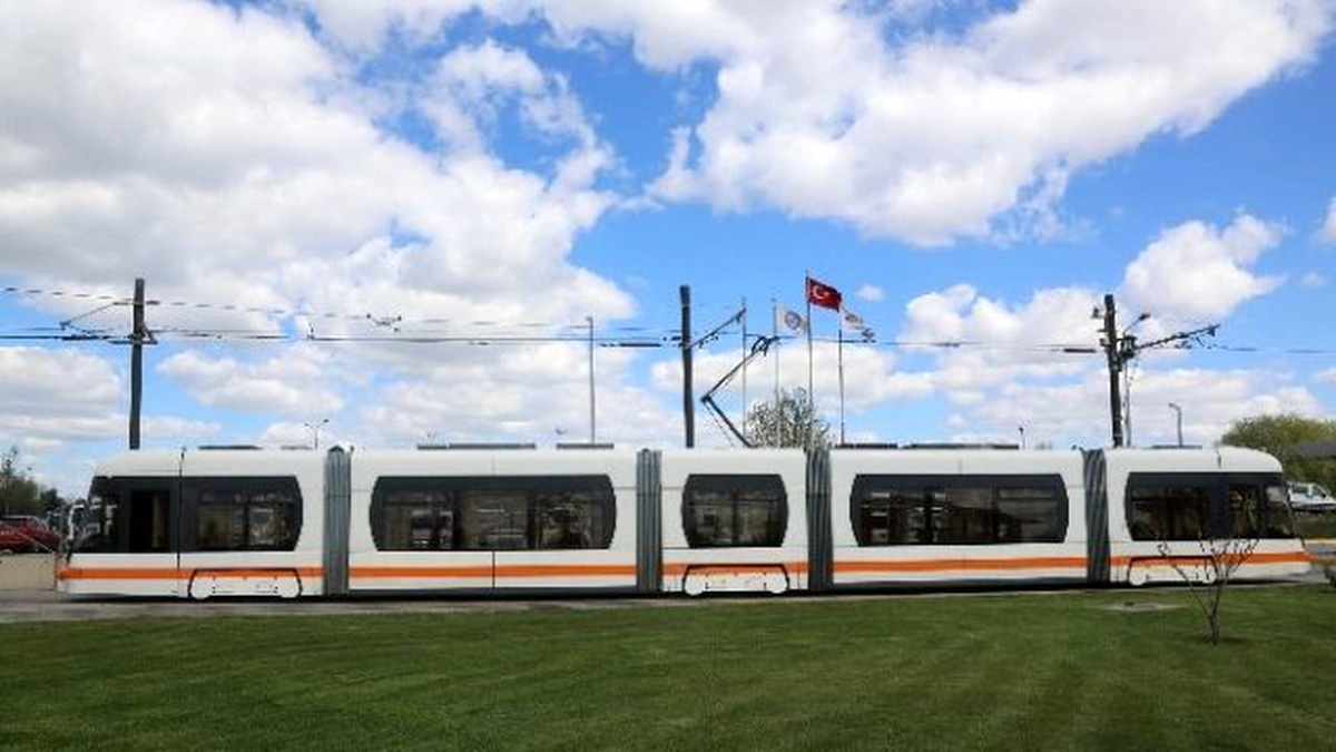 Eskişehir\'de Tramvay Ekvatorun Çevresini 465 Kere Dolandı