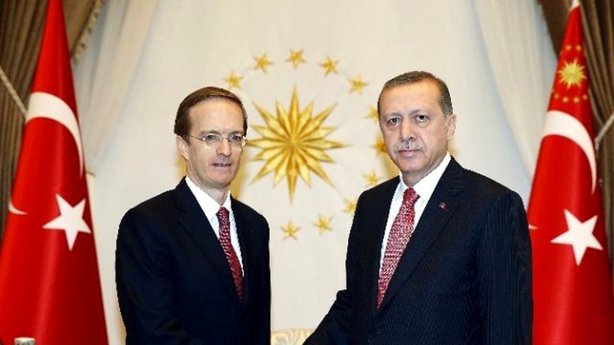 Fransa Büyükelçisi Cumhurbaşkanı Erdoğan\'a Güven Mektubunu Sundu