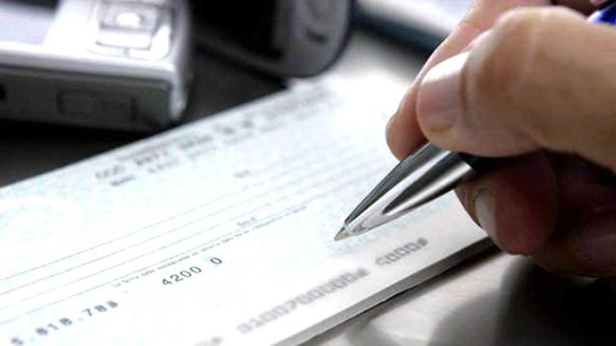 İlişkiye Girmek İsteyen Mobilyacıya Zorla Senet İmzalatıldı