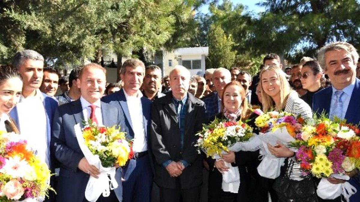 Miroğlu ve Bölünmez Derik\'te Seçmenlerle Bir Araya Geldi