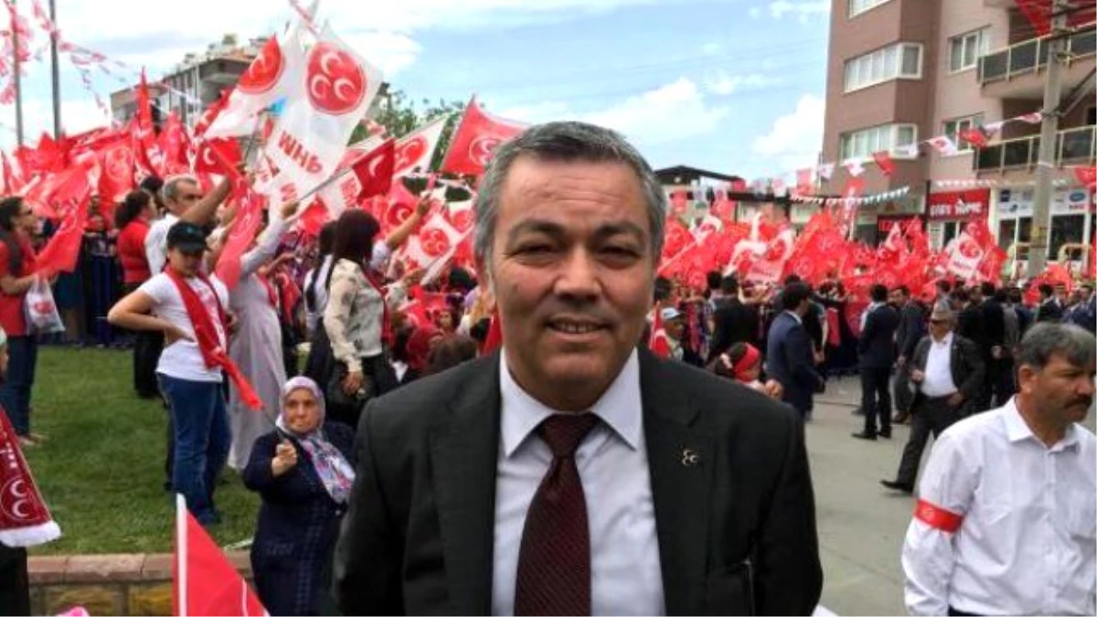 Pamukkale\'de MHP\'li Meclis Üyesi Partisinde İstifa Etti