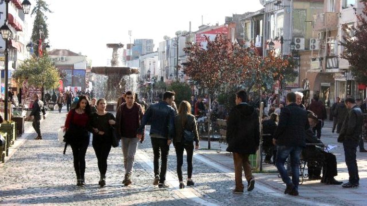 Tapdk\'ın \'Yılbaşı Sepeti\' Kararını Edirneliler Yorumladı