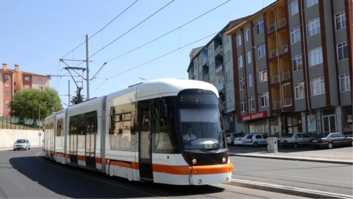 Tramvay Ekvatorun Çevresini 465 Kere Dolandı