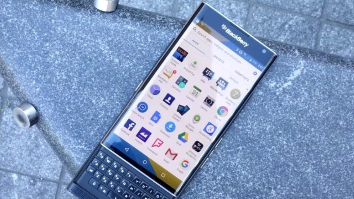 Android Blackberry Priv Markayı Kurtaracak Mı?