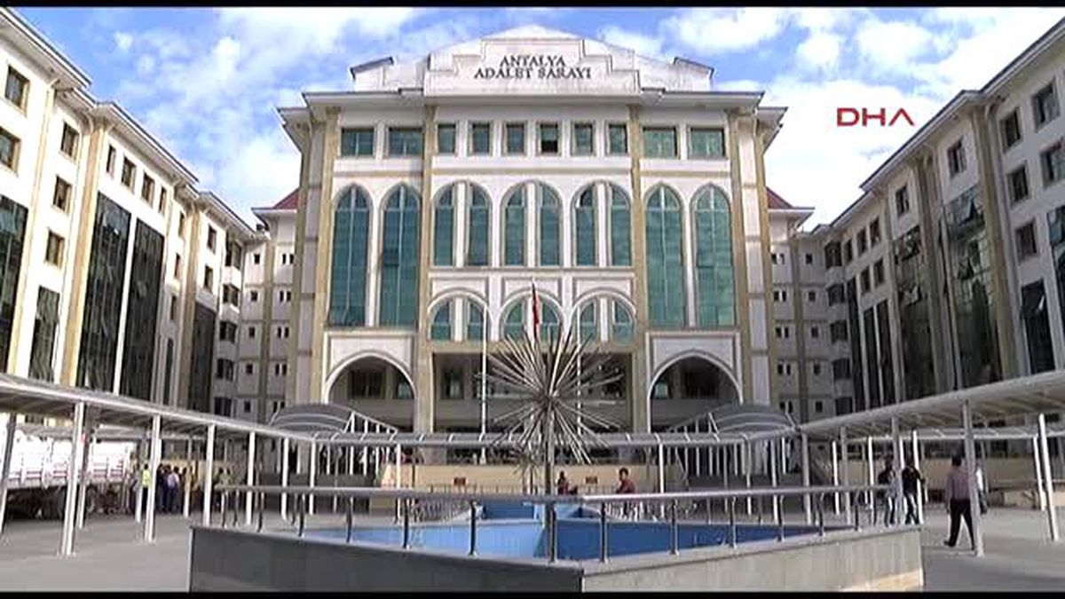 Antalya\'da Sahte İçki Operasyonu: 6 Gözaltı