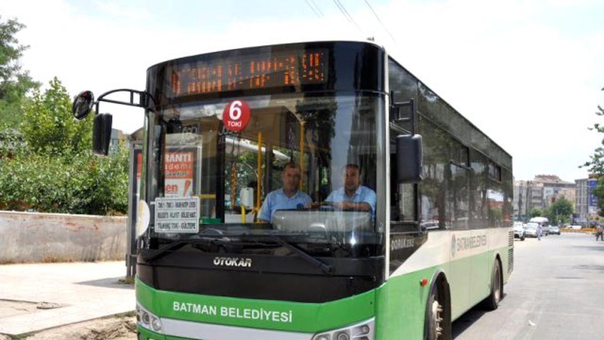 Batman Belediyesi Otobüslerini Yıkama İşini İhaleye Verdi