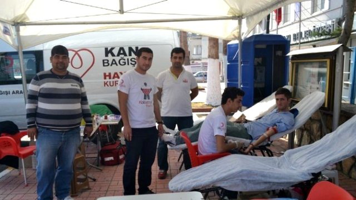 Bozyazılılardan Kızılay\'a Kan Bağışı