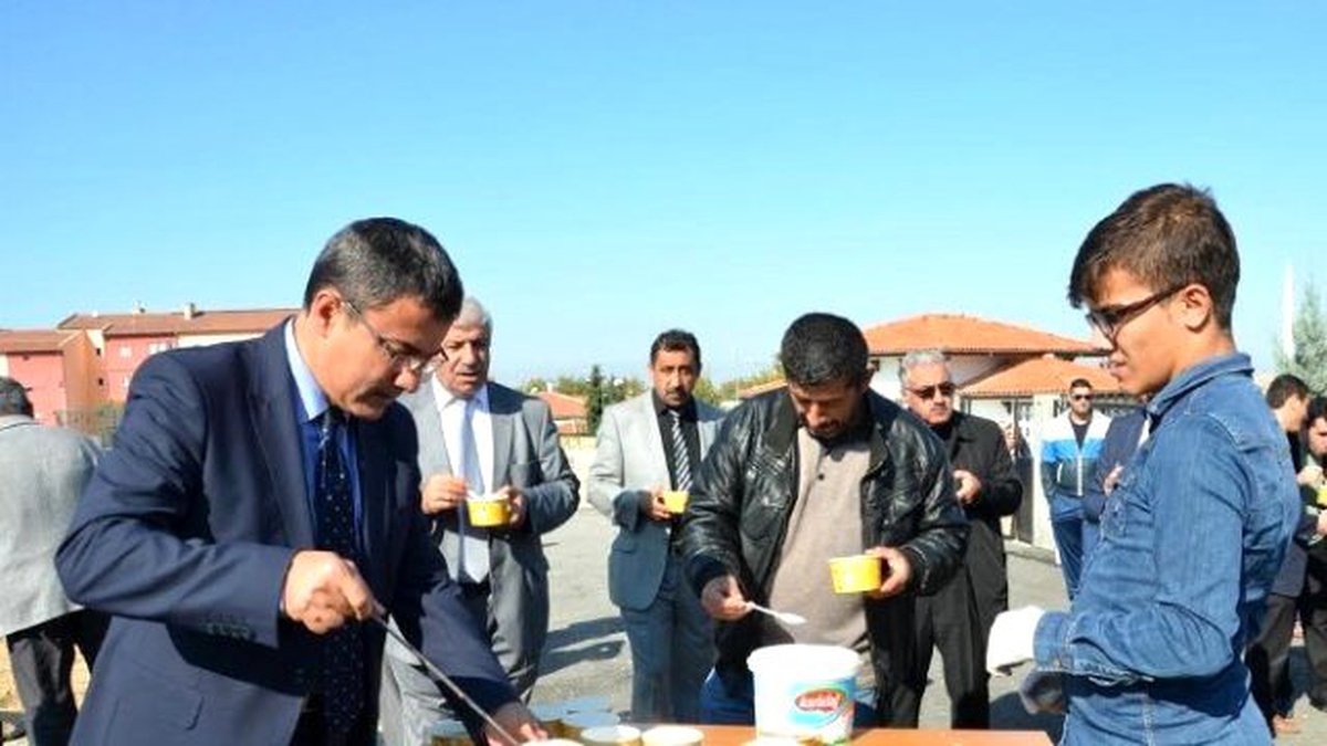Çarmuzu ve Kiltepe\'de Aşure Etkinliği Yapıldı