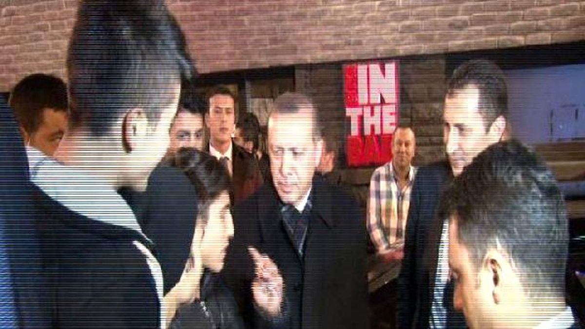 Erdoğan Tarabya\'da Bir Mekanda Vatandaşlarla Sohbet Etti (1)