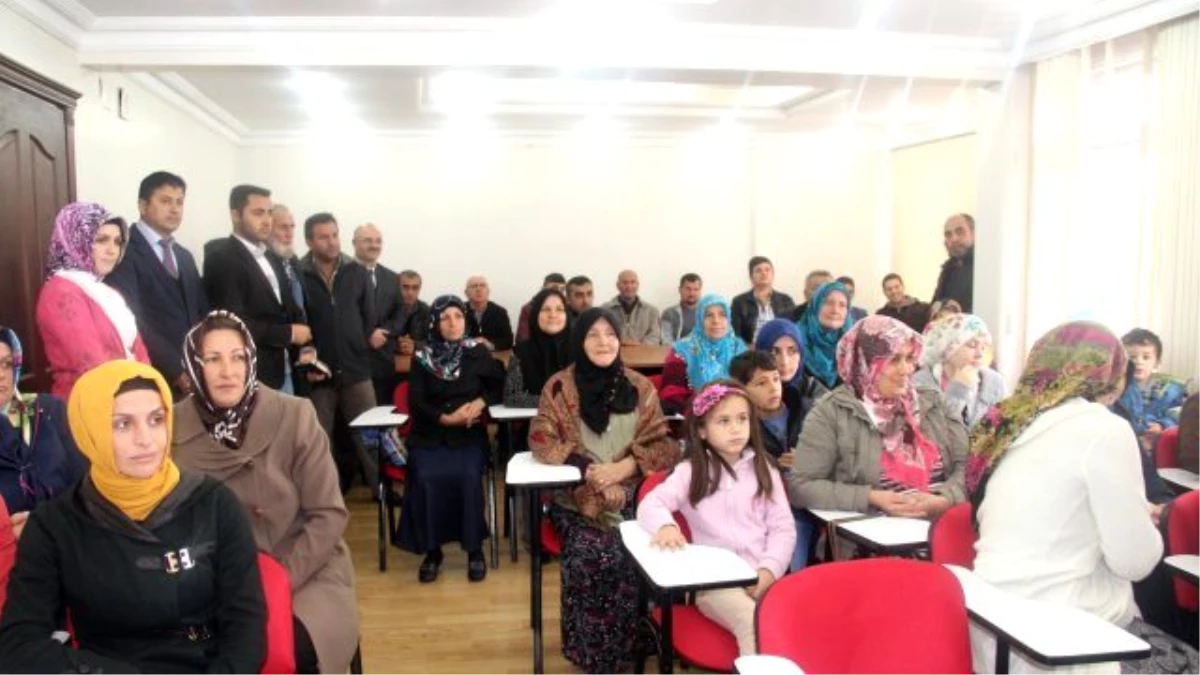 Ferizli Gölkent Mahallesinde Meslek Edindirme Kursları Açıldı