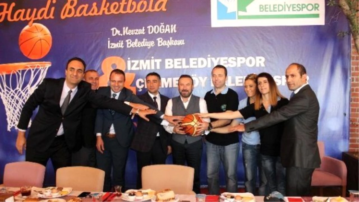 İzmit Belediyespor Bayan Basketbol Takımı İlk Maçına Çıkıyor