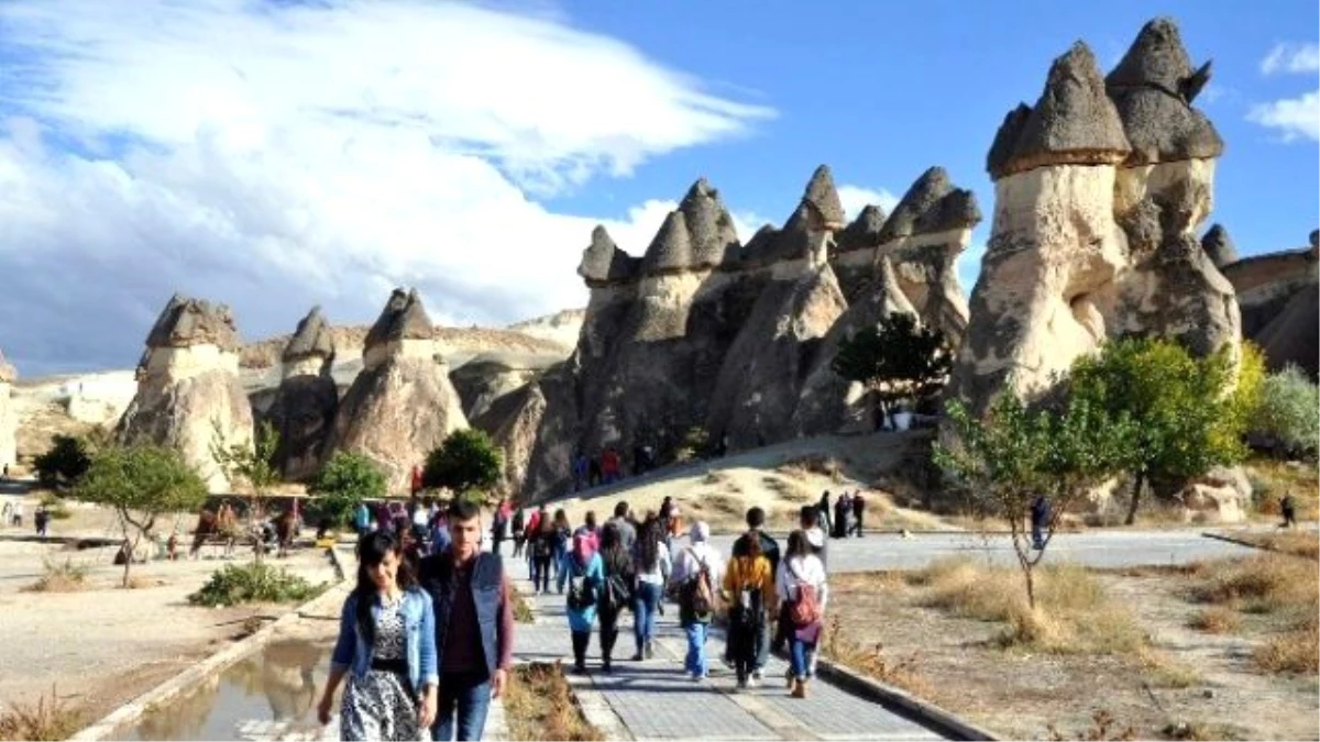 Kapadokya\'yı 10 Ayda 2 Milyon 437 Bin Turist Gezdi