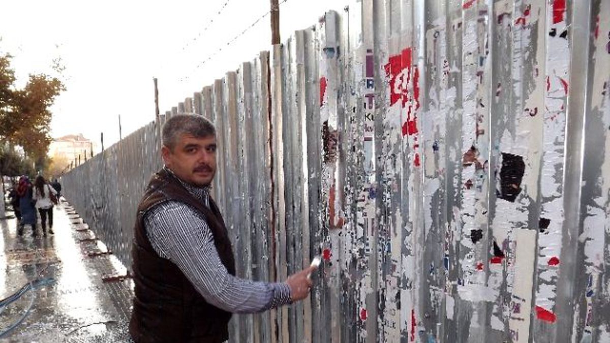 Malatya\'da Seçim Afişleri Kaldırılıyor