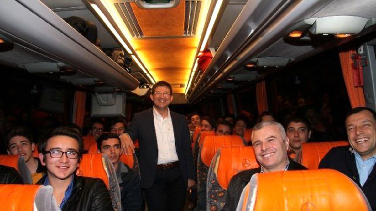 Merkezefendi\'den Bin 600 Öğrenci İstanbul\'a Gitti