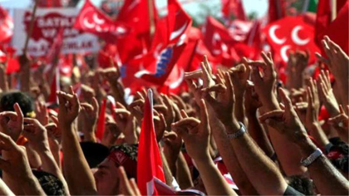 MHP İzmir İl Başkanlığında 6 Başkan Yardımcısı İstifa Etti