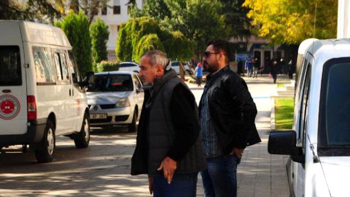PTT\'den Sahte Kimlikle Kredi Çeken 2 Kişiden Biri Tutuklandı