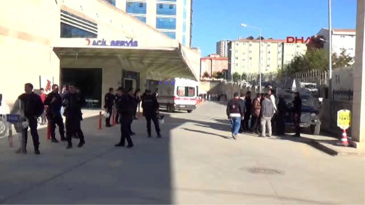 Siirt\'te HDP\'li Vekiller ile Polis Arasında Gerginlik