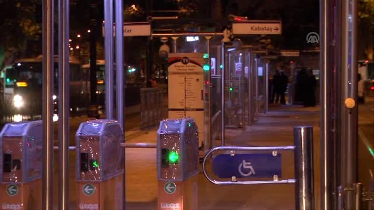 Şüpheli Paketler Tramvay Seferlerini Aksattı