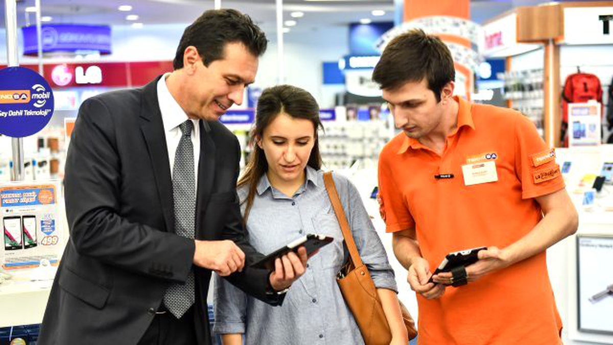 Teknosa\'da Her Çalışan 300 Mağaza Gücünde