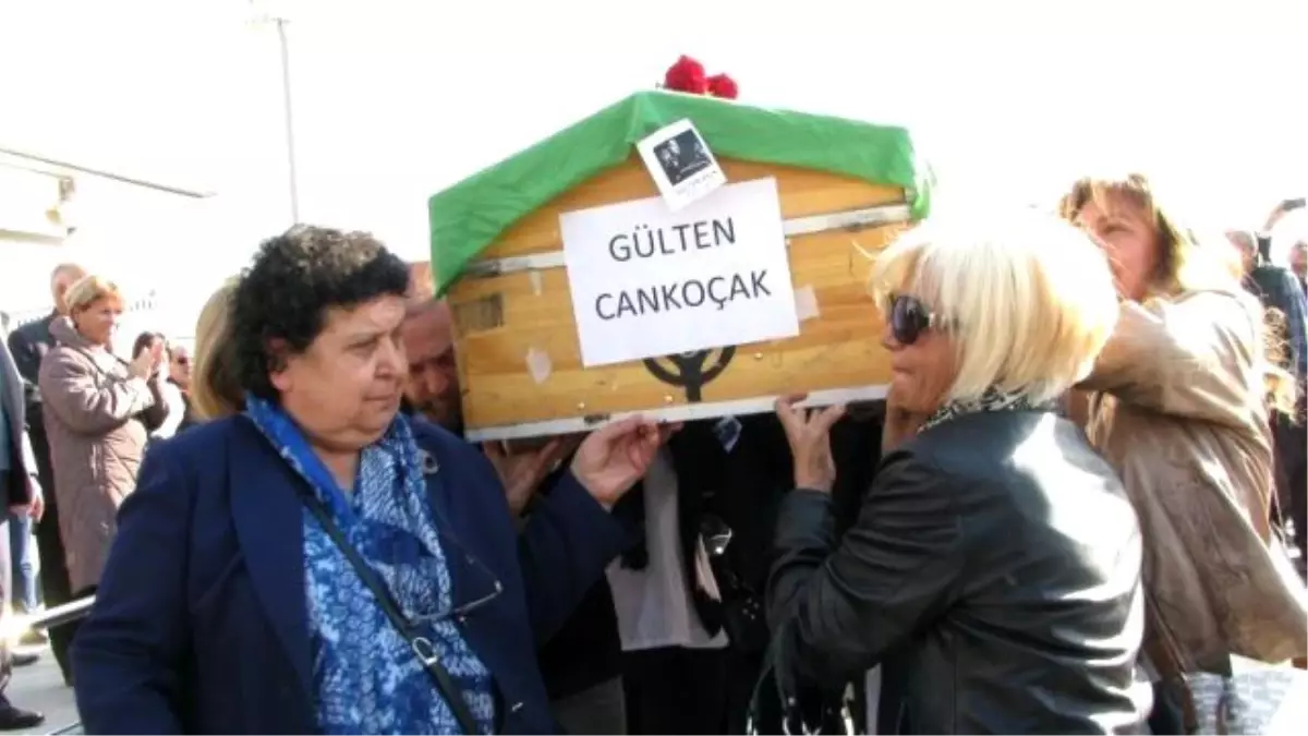 Ünlü Şair Gülten Akın Son Yolculuğuna Uğurlandı